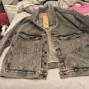 levi XL jean jacket